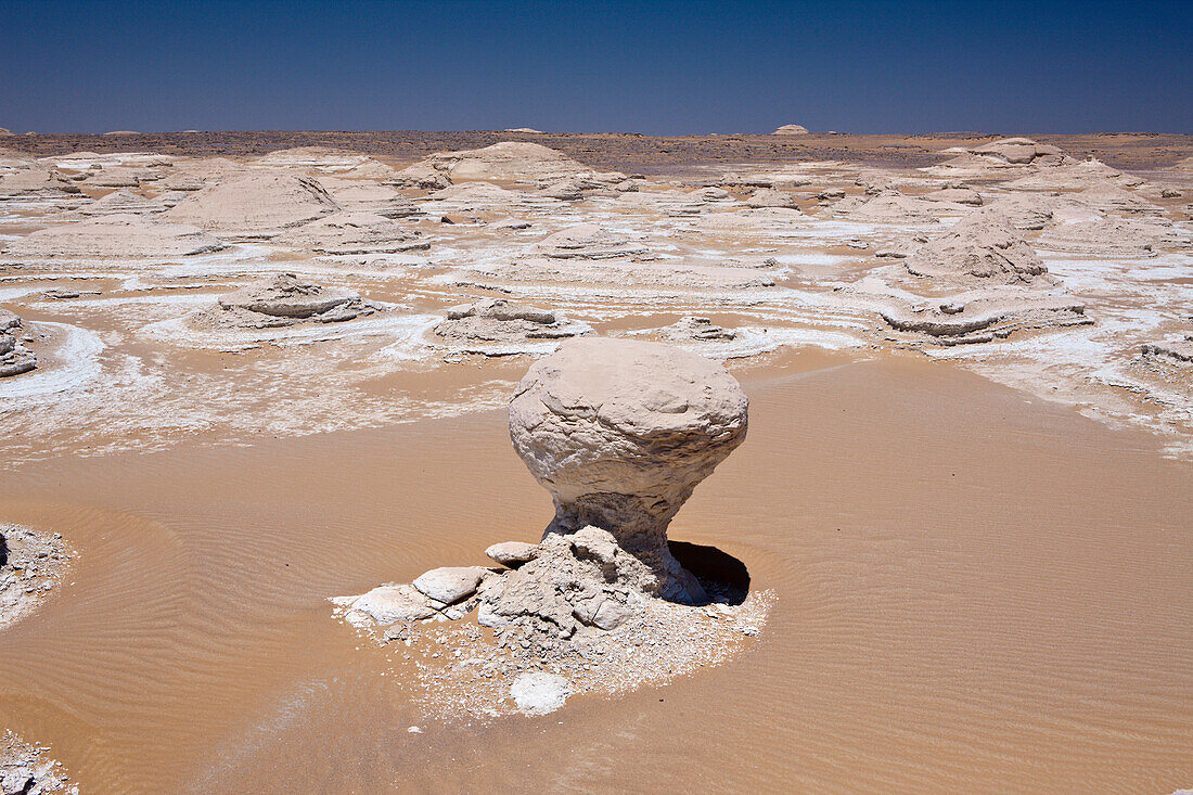 Landscape in White Desert National Park, Egypt, Libyan Desert