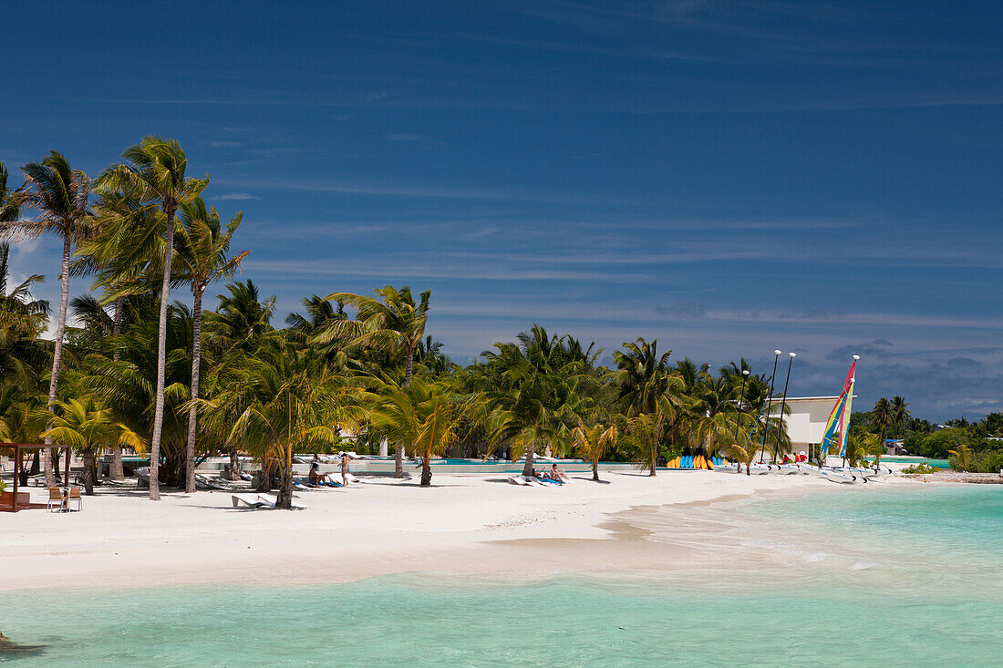 Strand der Malediveninsel Kandooma, Malediven, Sued Male Atoll