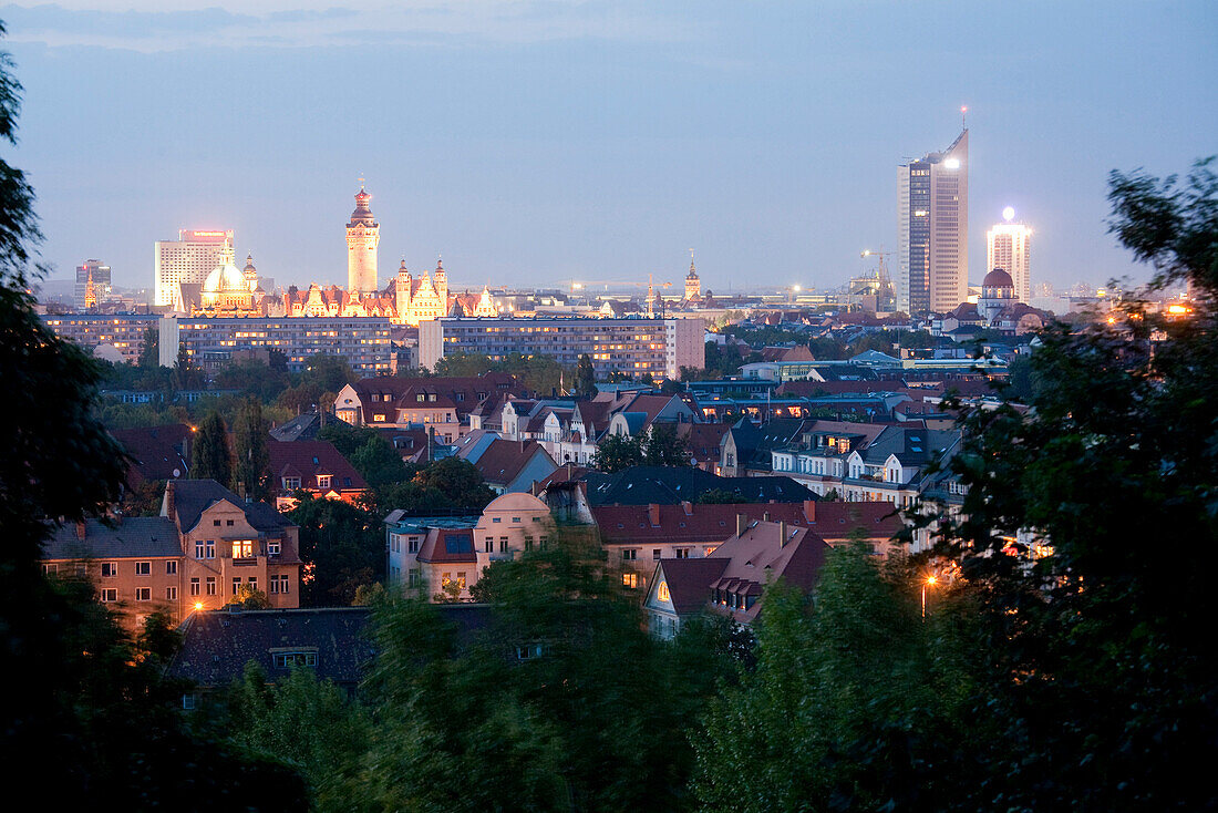 Blick auf Leipzig am Abend, Leipzig, Sachsen, Deutschland