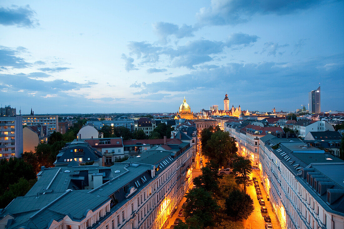 Blick über Leipzig am Abend, Leipzig, Sachsen, Deutschland
