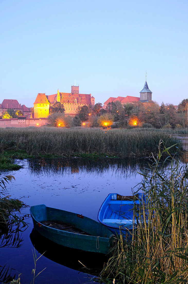 Die Stadt Marienburg am Abend, Nord-Polen, Polen, Europa