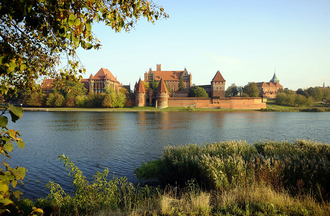 Blick auf die Stadt Marienburg, Nord-Polen, Polen, Europa