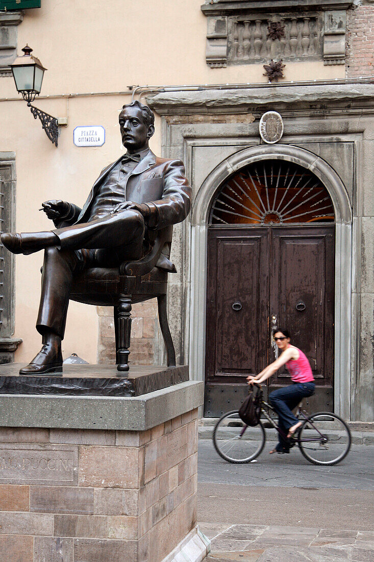 Statue Of Giacomo Puccini, Place Citadella, The Composer'S Birthplace, Lucca, Tuscany, Italy