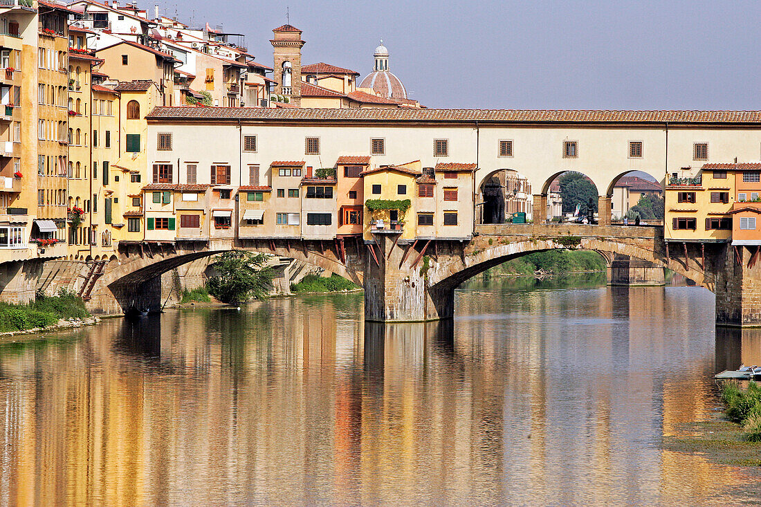 Ponte Vecchio, Plus Vieux Pont De Florence Sur Le Fleuve Arno, Toscane, Italie