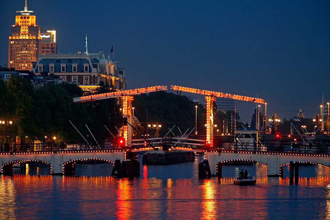 Magere Brug, 'Skinny Bridge', Traditional Bascule Bridge