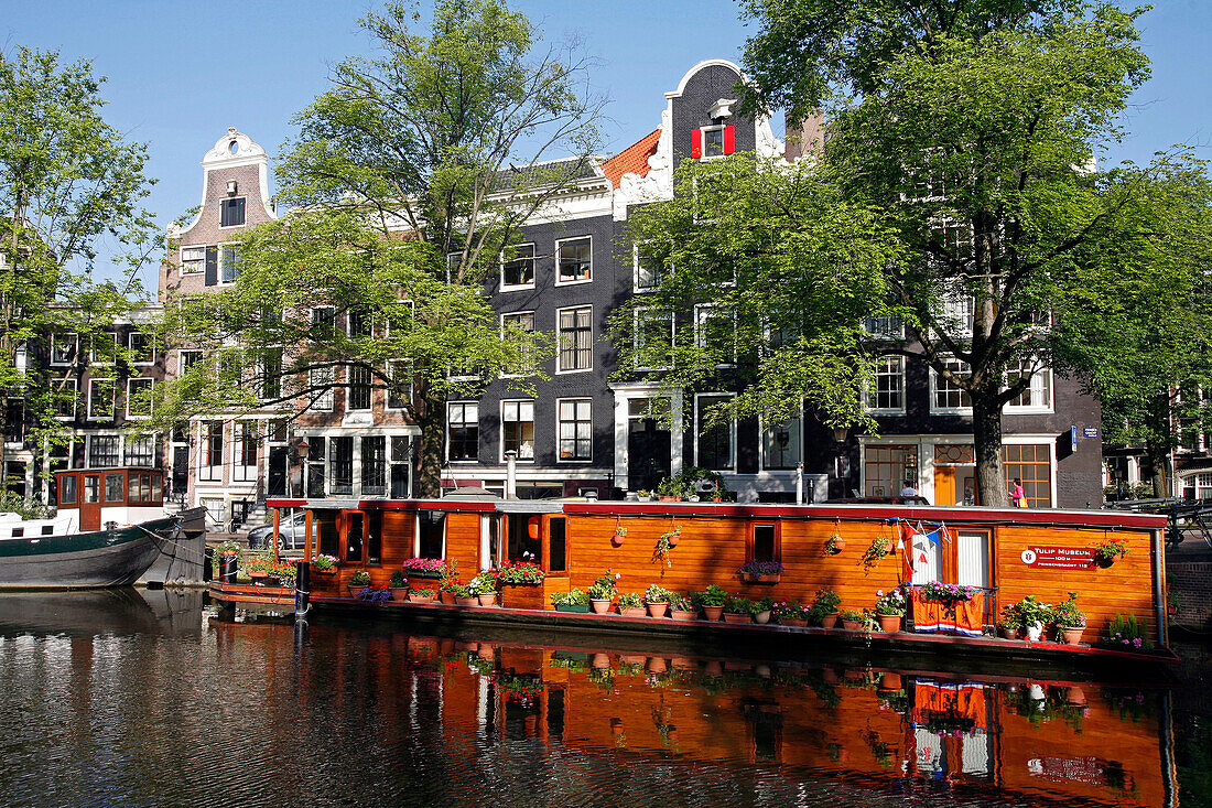 Houseboat On Prinsengracht Canal
