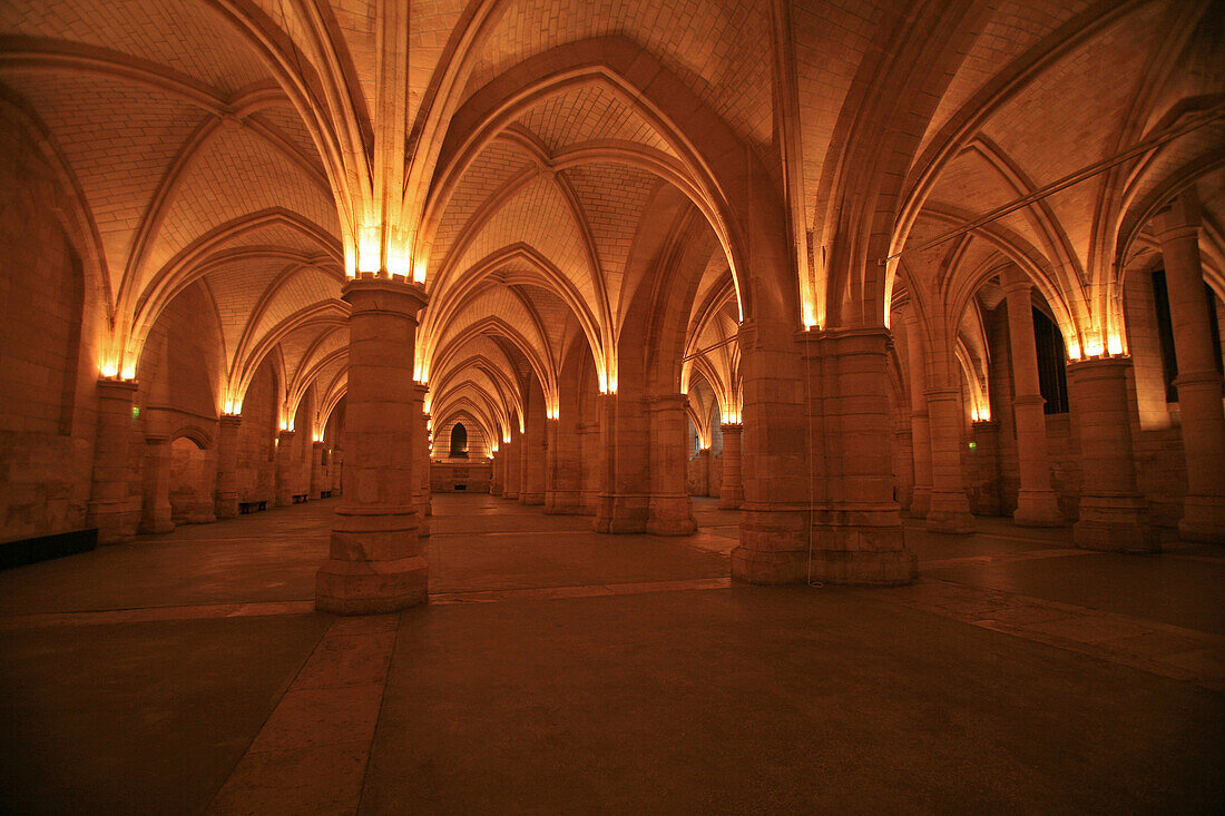 Men Of Arms Hall, The Conciergerie, Paris (75)