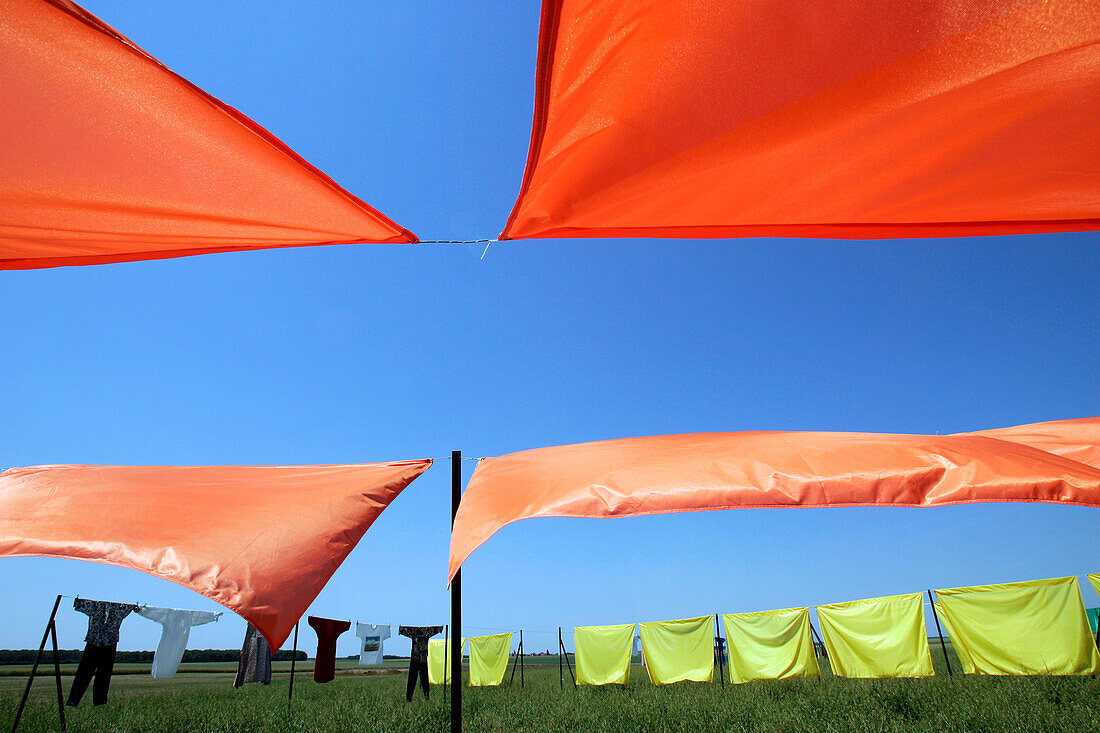 The Harvests Of Aeolus, Voves. In The Center Of A Field Of Wild Grass, Rows Of Sheets Show The Fluxes Of The Wind That Predominate In Beauce, In The Image Of A Giant Compass Rose. Euroland, Art, First European Festival Of Life-Size Art On The Wheat Route 