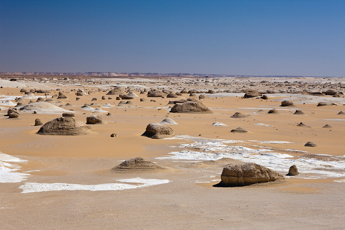 White Desert National Park, Libyan Desert, Egypt