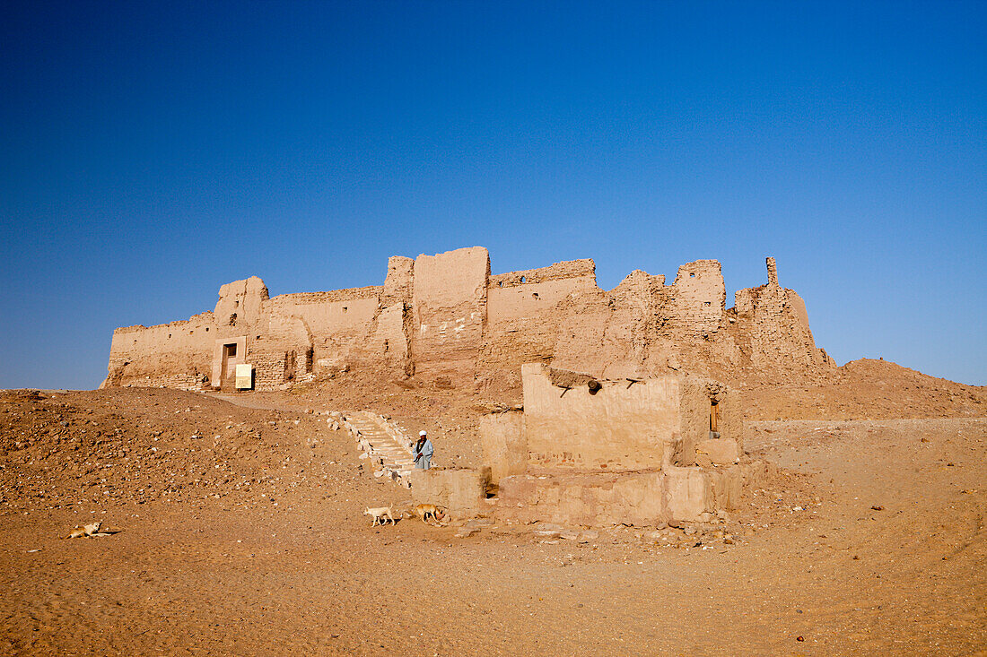 Ruinen von Tempel El-Ghweita in Kharga Oase, Libysche Wüste, Ägypten