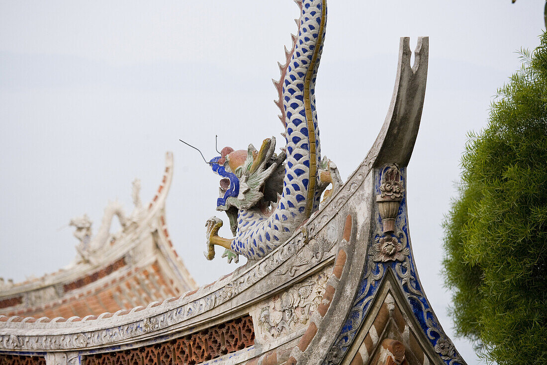 Dach eines Tempels auf der Insel Mazu, Meizhou, Fujian Provinz, China, Asien