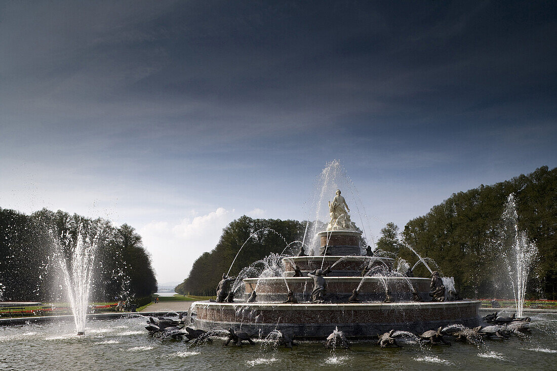 Fountain in front of Herrenchiemsee Castle, Herrenchiemsee, Chiemsee, Chiemgau, Bavaria, Germany, Europe