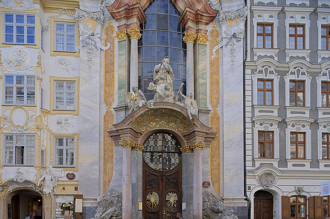 Asamkirche, offiziell St. Johann Nepomuk. Sie wurde von 1733–1746 von den Brüdern Asam, Cosmas Damian Asam und Egid Quirin Asam, errichtet, München, Bayern, Deutschland, Europa