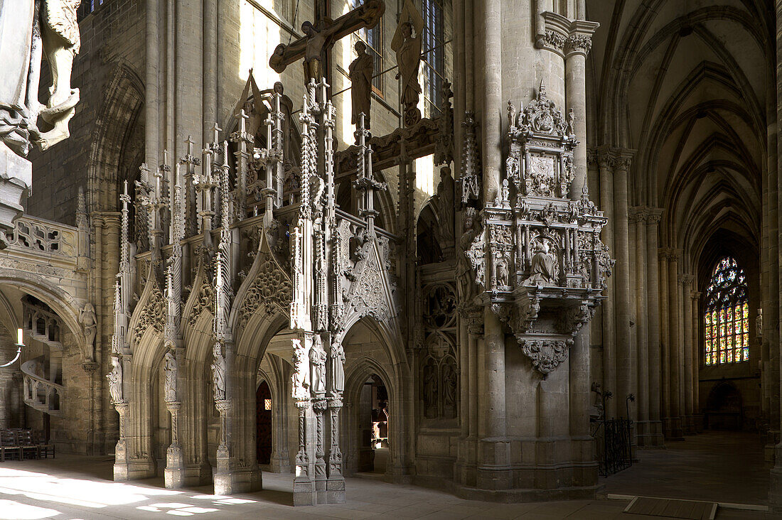 Kirchenschiff des gotischen Dom St. Stephanus und St. Sixtus, Halberstadt, Harz, Sachsen-Anhalt, Deutschland, Europa