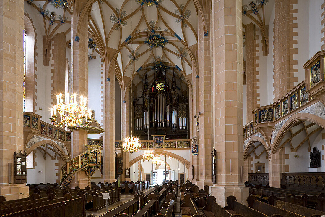 Mittelschiff in der St. Annenkirche, Silberstrasse, Kirche der Bergarbeiter, Annaberg-Buchholz, Erzgebirge-Vogtland, Sachsen, Deutschland, Europa