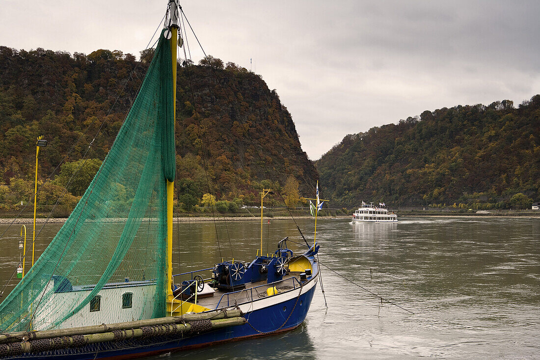 Felsen der Loreley, Sankt Goarshausen, Oberes Mittelrheintal, Rhein, UNESCO Weltkulturerbe, Rheinland-Pfalz, Deutschland, Europa