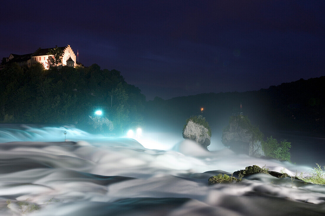 Rheinfall bei Schaffhausen, Rheinfall und Schloss Laufen, Kanton Zürich, Schweiz, Europa