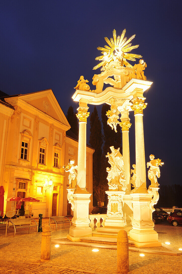 Beleuchtete Nepomukstatue, Krems, Wachau, Niederösterreich, Österreich