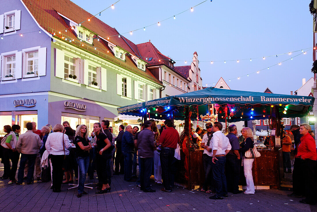 Weinfest am Marktplatz, Offenburg, Baden-Württemberg, Deutschland