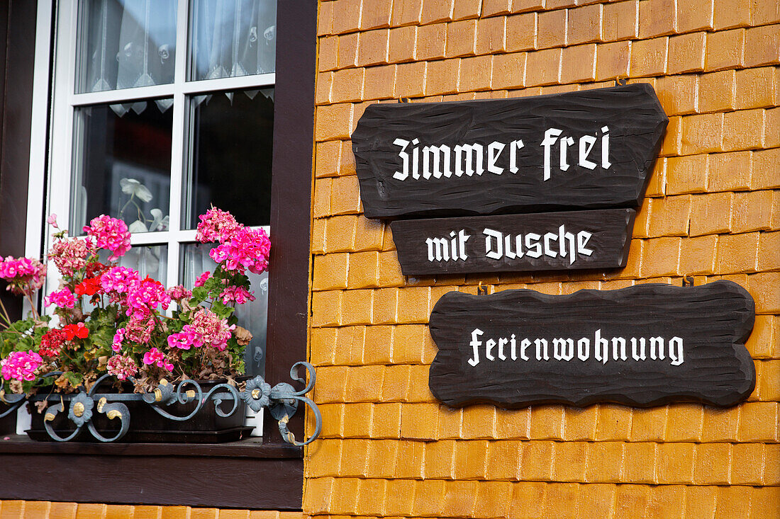 Holiday apartment with a room free sign, Bernau im Schwarzwald, Baden-Wurttemberg, Germany