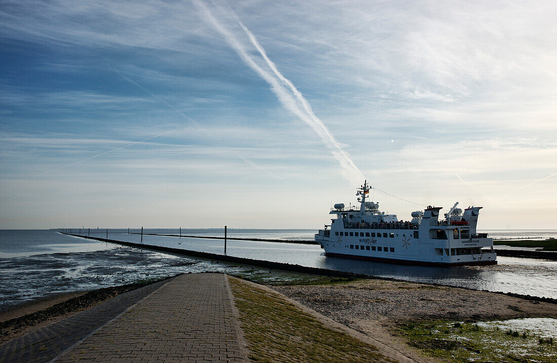 Fähre nach Waangerooge, Carolinensiel-Harlesiel, Ostfriesland, Niedersachsen, Deutschland