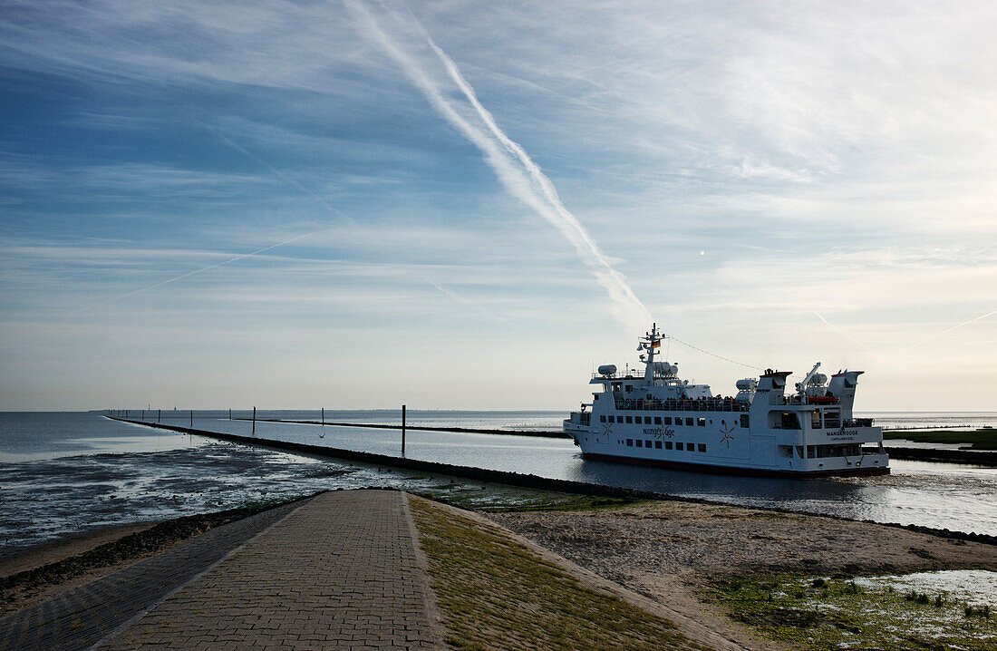 Ferry to Wangerooge, Carolinensiel-Harlesiel, East Frisia, Lower Saxony, Germany