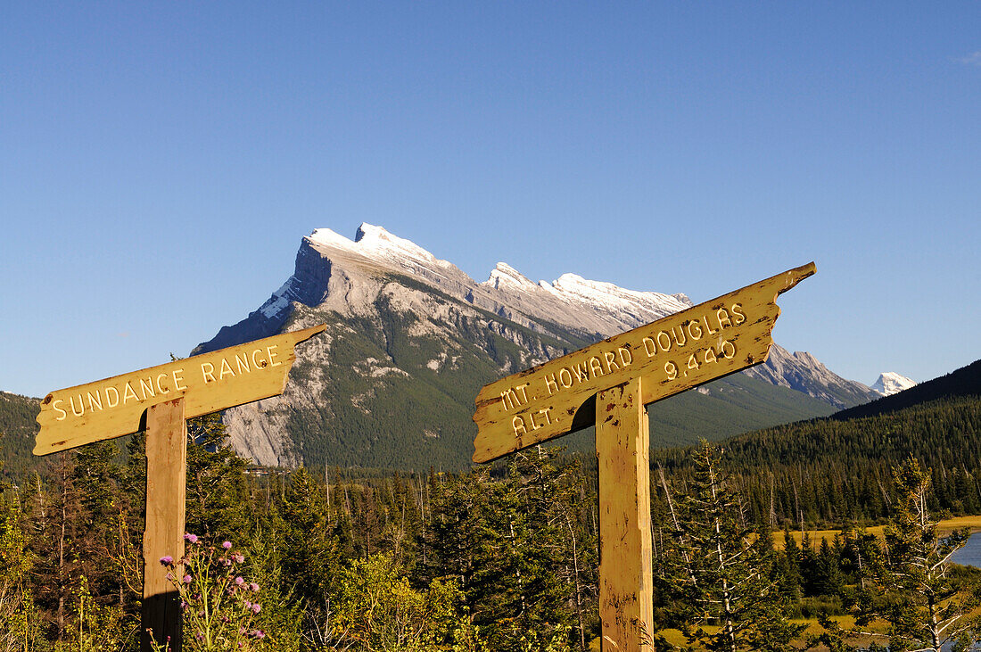 Schilder, Gipfel der Rocky Mountains, Sundance Range, Mt. Howard Douglas, Banff National Park, Alberta, Kanada