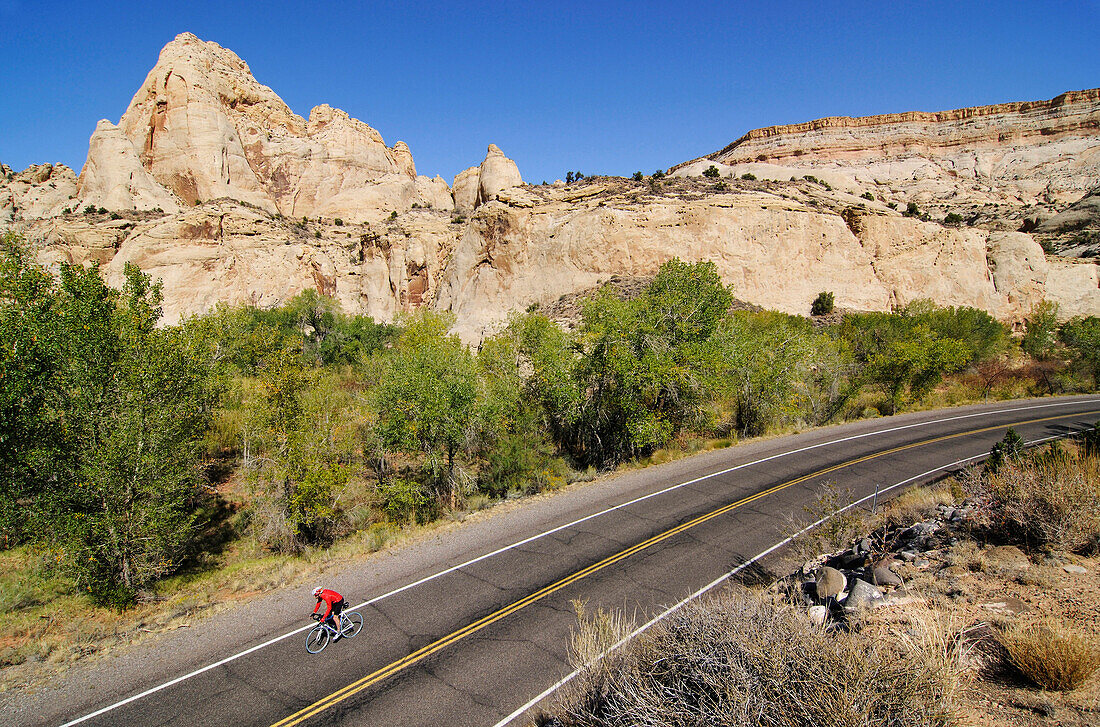 Rennradfahrer, Capitol Reef National Park, Utah, USA, MR