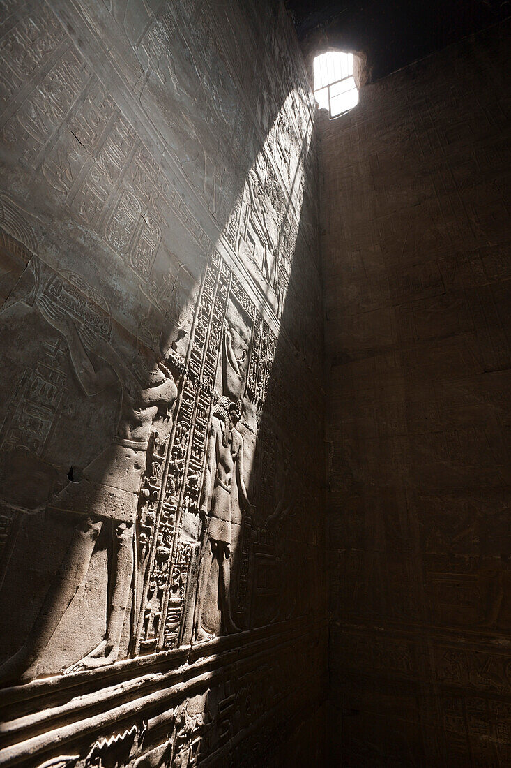 Wandreliefs in Horus-Tempel von Edfu, Edfu, Ägypten