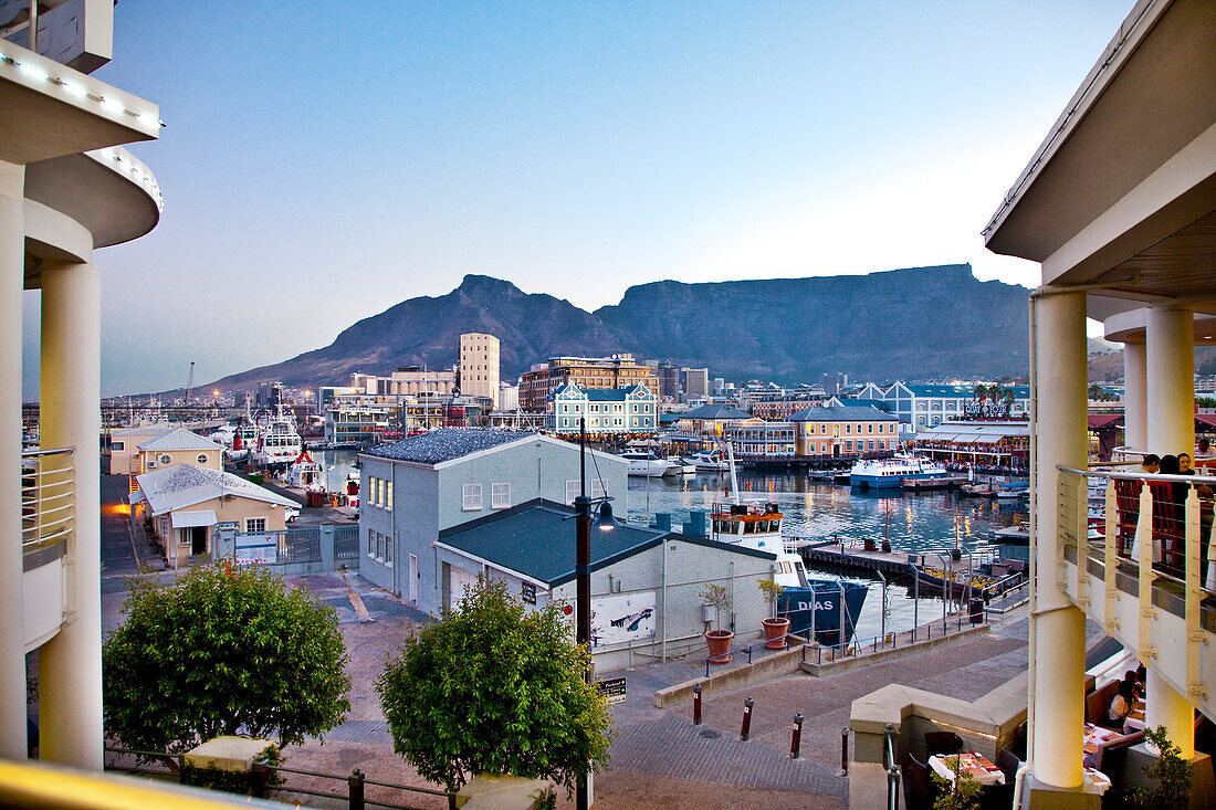 Victoria and Alfred Waterfront in the evening, Cape Town, Western Cape, South Africa, Africa