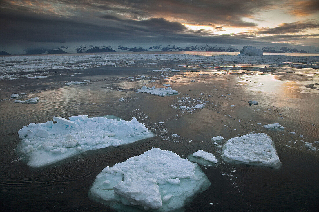 Sunset,  Roberston Bay,  North Victoria Land,  Ross Sea