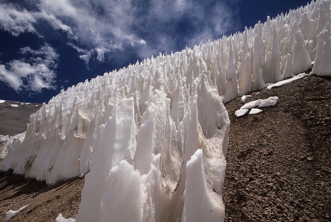 Nieve Penitente,  Paso del Agua Negra,  Cordillera do los Andes