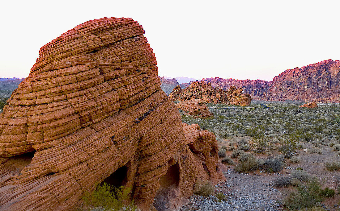 UNUSUAL ROCK FORMATIONS KNOWN AS BEEHIVES MARK THE LANDSCAPE AT VALLEY OF FIRE STATE PARK IN NEVADA