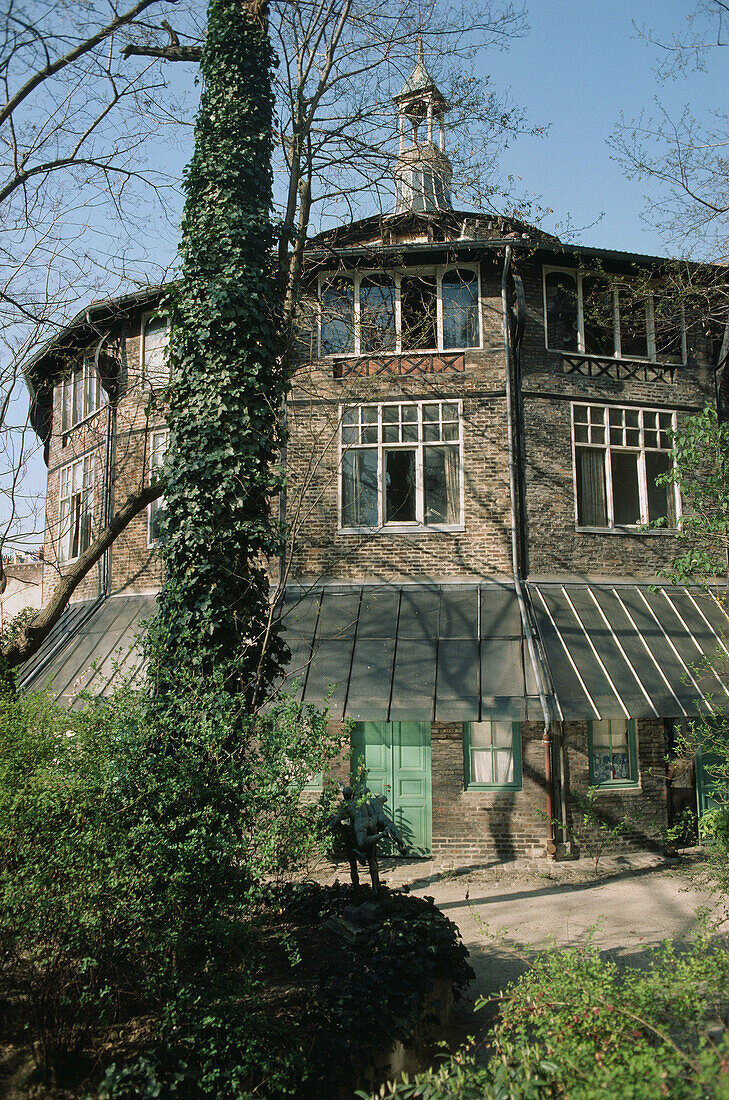 La Ruche,  famous artist colony,  Paris,  France