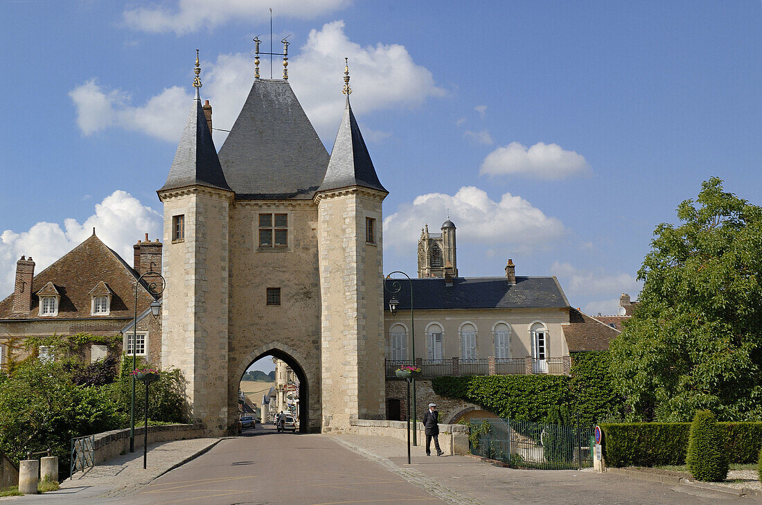 Gate of Joigny,  Villeneuve-sur-Yonne,  Sens, Yonne,  France
