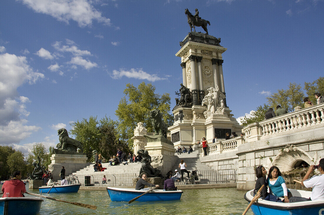 Spain,  Madrid,  city-park,  Parque Del Retiro,  park-visitors,  lake,  rowboats