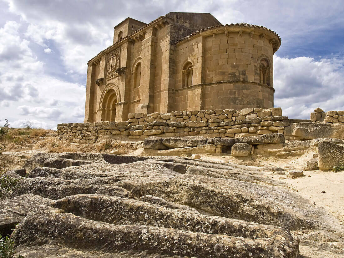 The archaeological site of the necropolis and the 12th Century Romanesque church of Santa Maria de la Piscina - Peciña - La Sonsierra - La Rioja - Spain