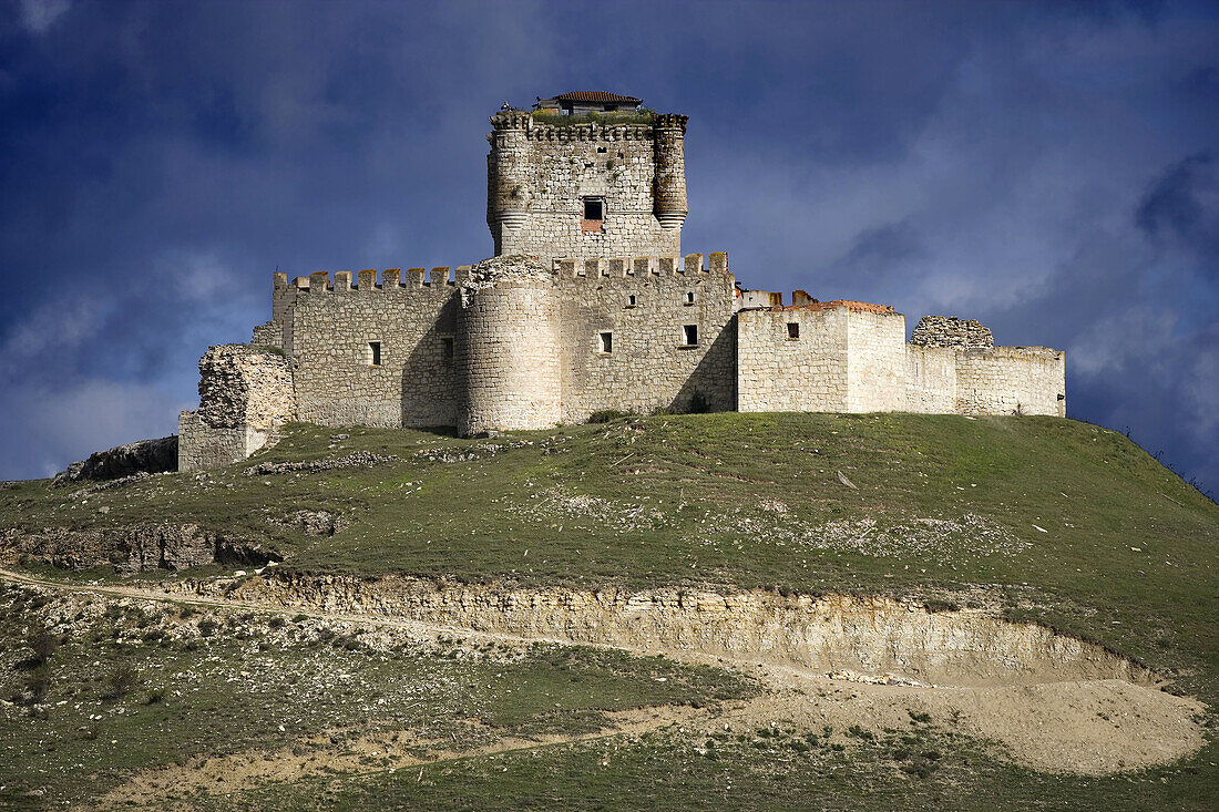 Castillo de los Estúñiga Galve de Sorbe,  provincia de Guadalajara,  Spain