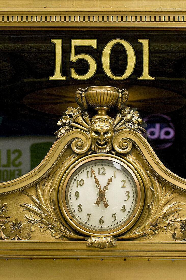 Times Square,  clock at The Paramount building,  main entrance near to Hard Rock Cafe,  New York,  USA,  2008