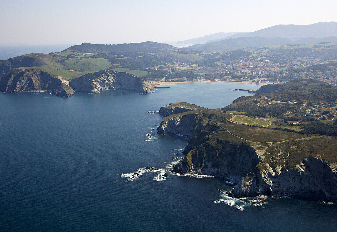 Barrika, Plentzia im Hintergrund, Biskaya, Baskenland, Spanien