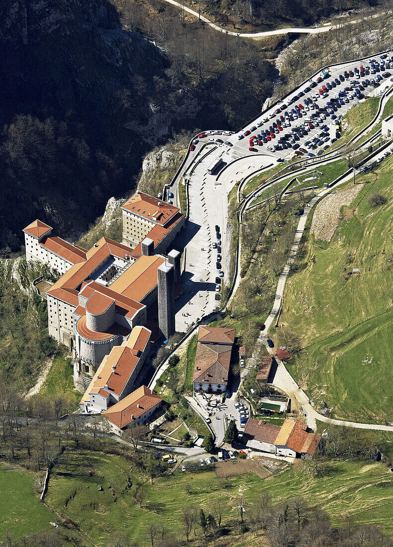 Arantzazu, Parque Natural de Aizkorri, Gipuzkoa, Baskenland, Spanien