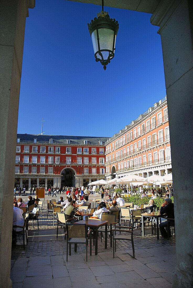 Arcade, Architecture, Colonnade, Historical, Madrid, Major, Mayor, Month, Months, Plaza, Porch, Porches, Summer, summer, summertime, Terraces, Terrazas, Tourism, Turismo, XW4-869772, agefotostock 