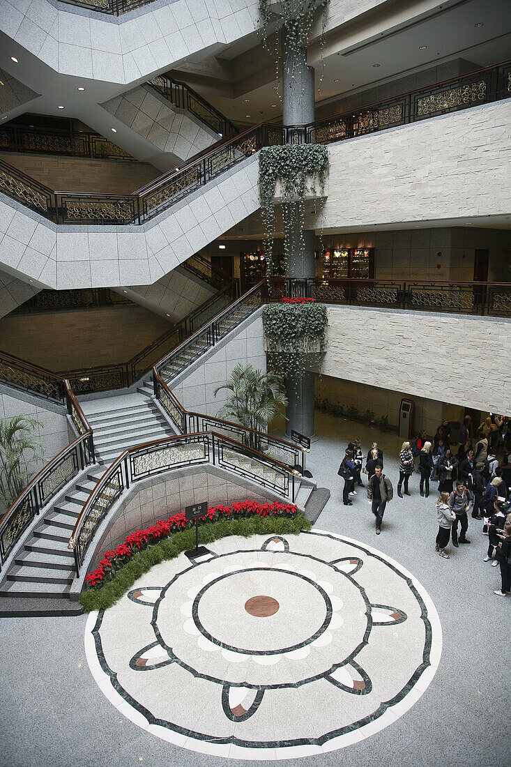 China,  Shanghai,  Shanghai Museum,  lobby,  visitors