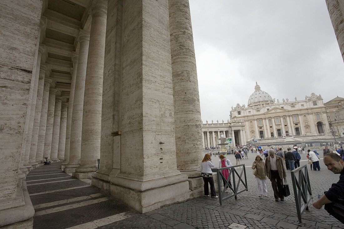 Italy,  Rome,  Vatican City,  Saint Peter´s Square, Bernini´s colonnade