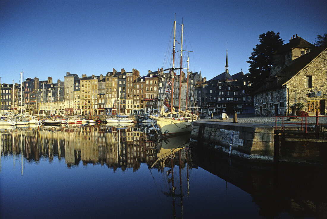 Boats at old harbour Vieux Port in the sunlight, Honfleur, Normandy, France, Europe