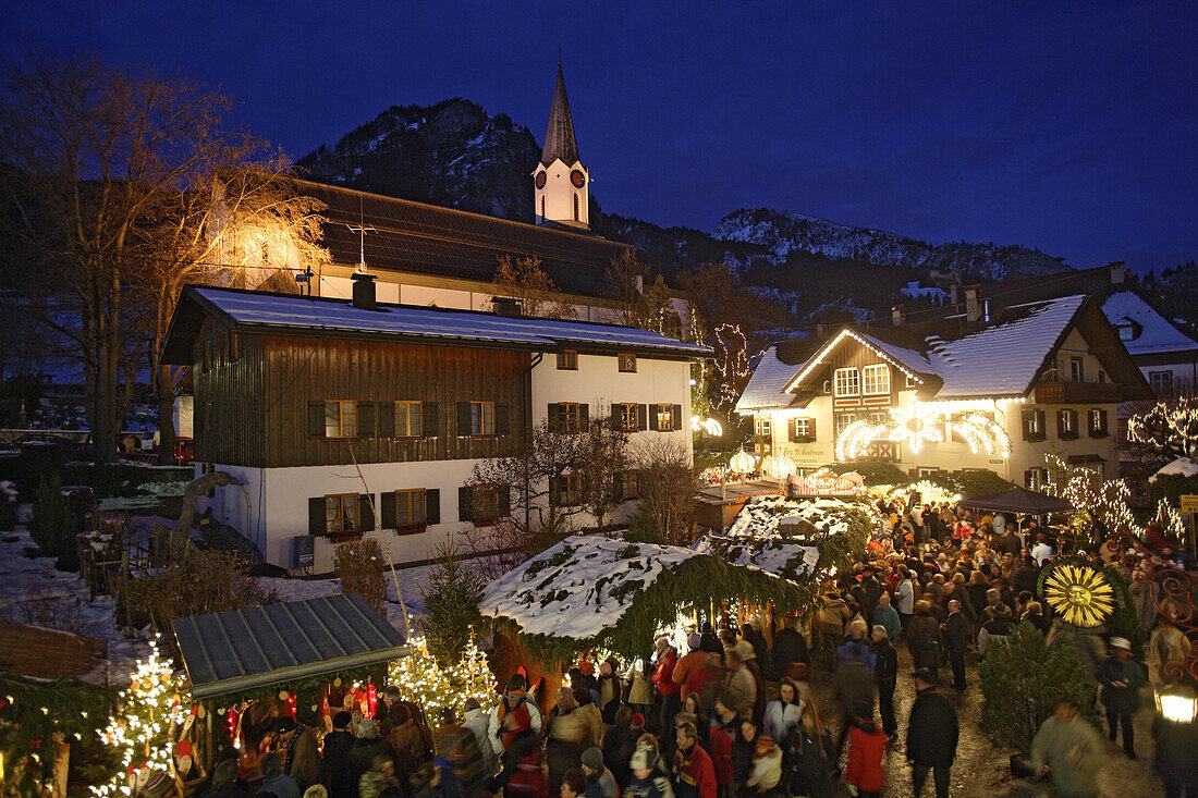 Weihnachtsmarkt in Bad Hindelang, Allgäu, Schwaben, Bayern, Deutschland