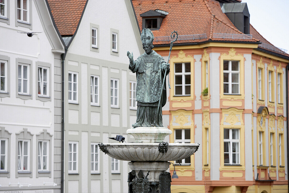 Willibald fountain in market square, Eichstaett, Altmuehl Valley, Upper Bavaria, Bavaria, Germany