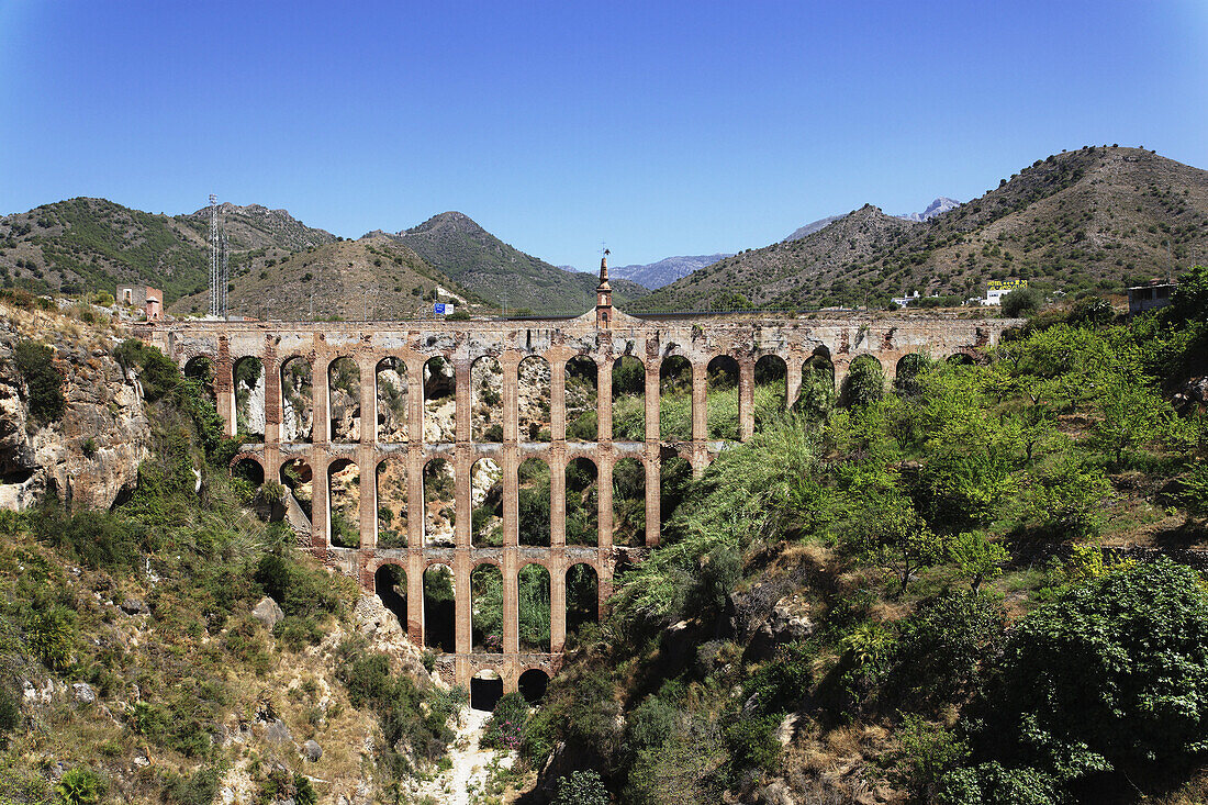 Aquädukt, Nerja, Andalusien, Spanien