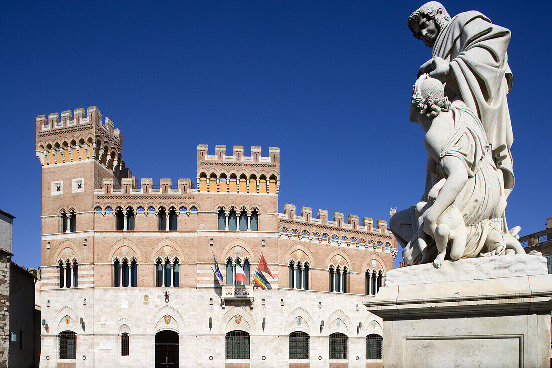 Palazzo Aldobrandeschi, Piazza Dante Alighieri, Grosseto, Toskana, Italien