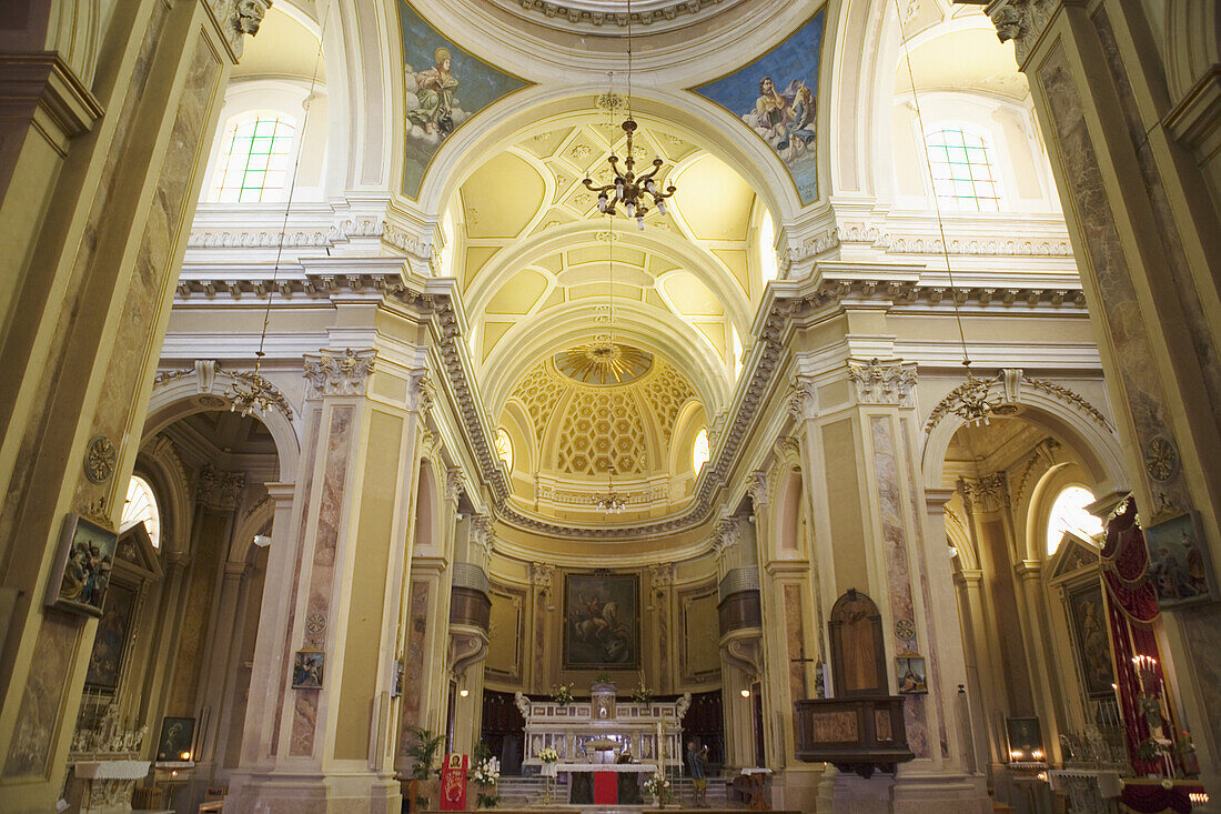 Kirche San Giorgio, Locorotondo, Apulien, Italien